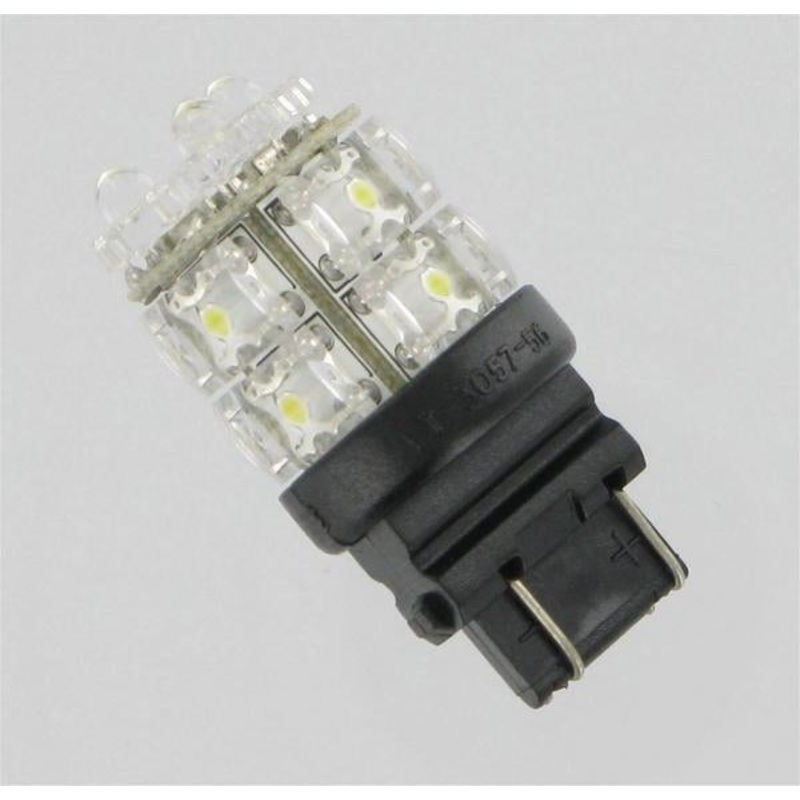 Bluhm Enterprises LED Taillight Bulb – Red – 3157 BL-3157360R